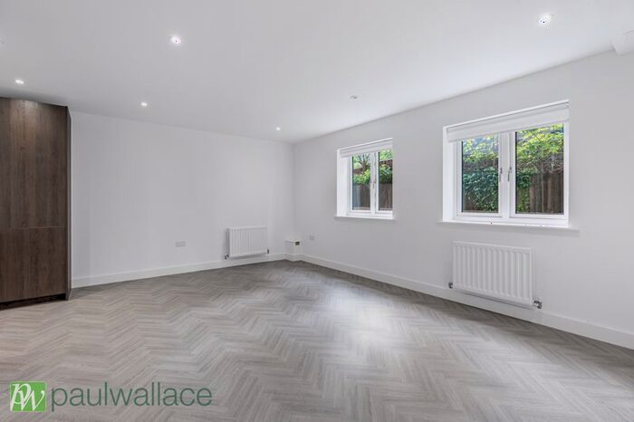 2 Bedroom Flat For Sale In Florence Court, Park Lane, Knebworth, SG3