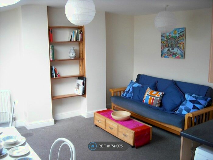 1 Bedroom Flat To Rent In Adelaide Grove, London, W12
