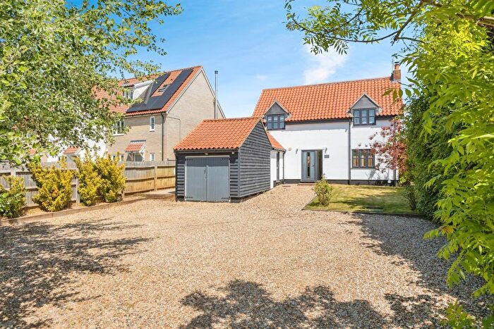 3 Bedroom Cottage For Sale In The Street, Caston, Attleborough, NR17