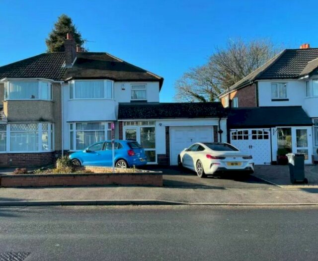 3 Bedroom Semi-Detached House To Rent In Castle Lane, Solihull, B92