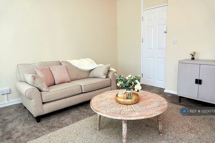 2 Bedroom Maisonette To Rent In Grindlay House, Coventry, CV1