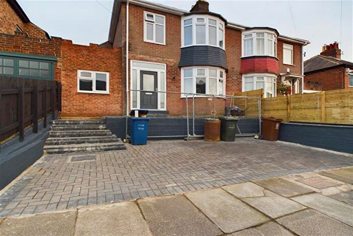 4 Bedroom Detached House To Rent In Stocksfield Avenue, Newcastle Upon Tyne, NE5