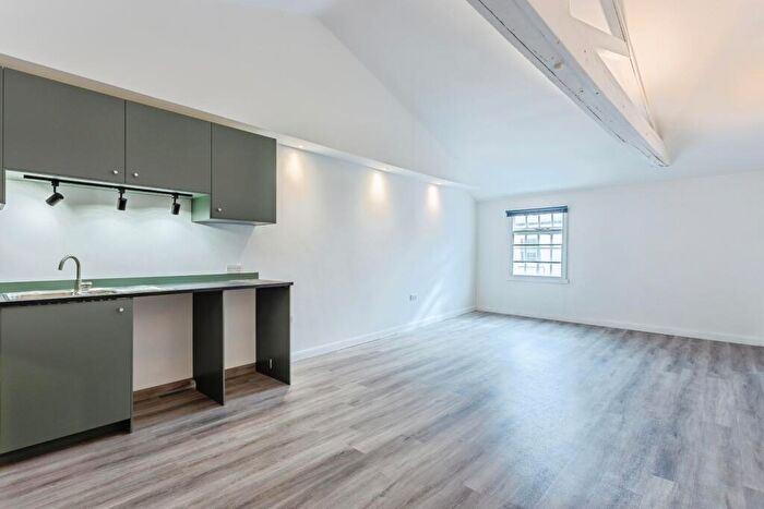 2 Bedroom Apartment To Rent In Victoria Place, Axminster, EX13