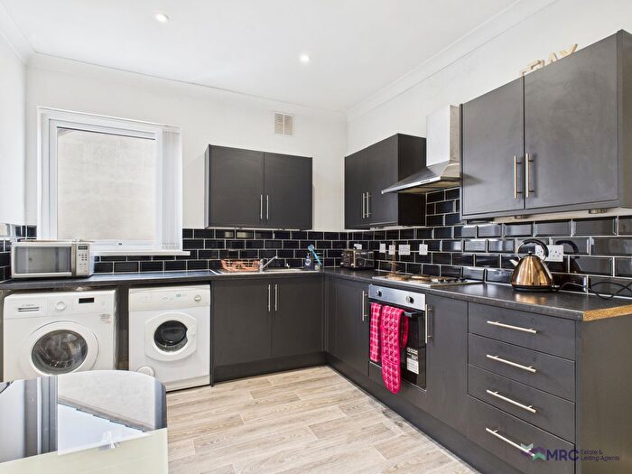 1 Bedroom Flat To Rent In Albert Avenue, Hull, HU3