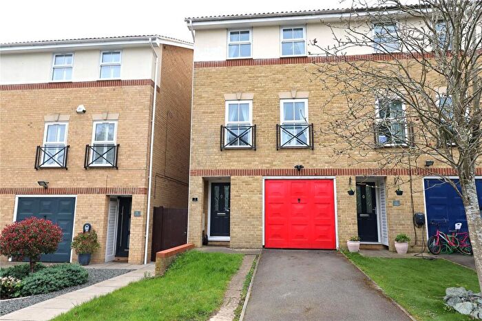 4 Bedroom End Of Terrace House To Rent In Gray Place, Ottershaw, Chertsey, Surrey, KT16