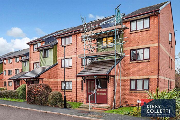 1 Bedroom Flat For Sale In Maltby Drive, Enfield, EN1