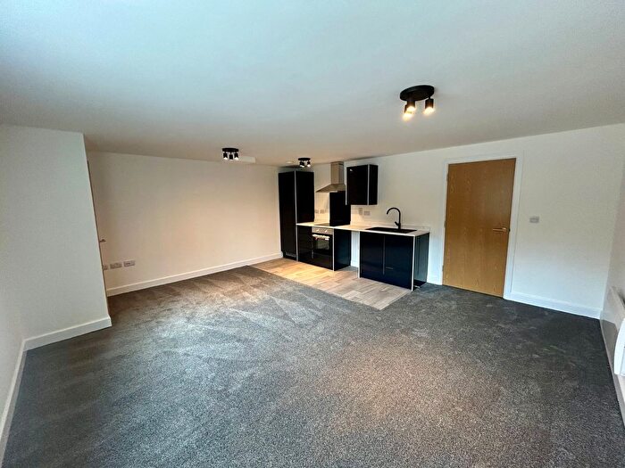 1 Bedroom Flat To Rent In West Street, Chesterfield, S40