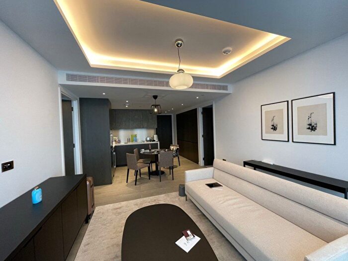 2 Bedroom Flat To Rent In Carnation Way, London, SW8