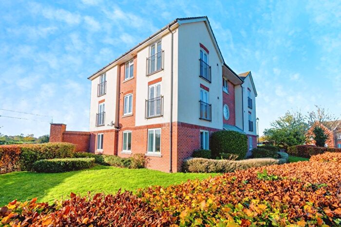 2 Bedroom Flat For Sale In Admiralty Way, Marchwood, Southampton, Hampshire, SO40