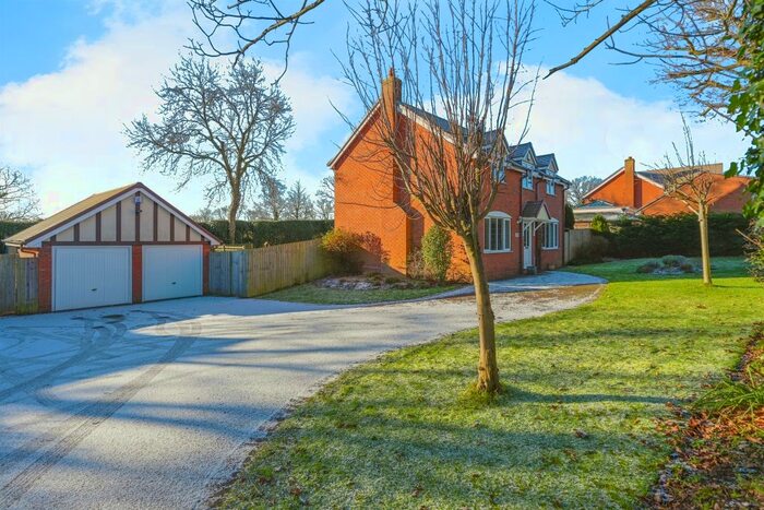 4 Bedroom Detached House For Sale In Rake Hill, Chase Terrace, Burntwood, WS7