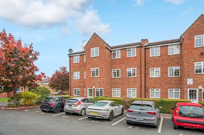 1 Bedroom Flat To Rent In Ashdown Way, Balham, London, SW17