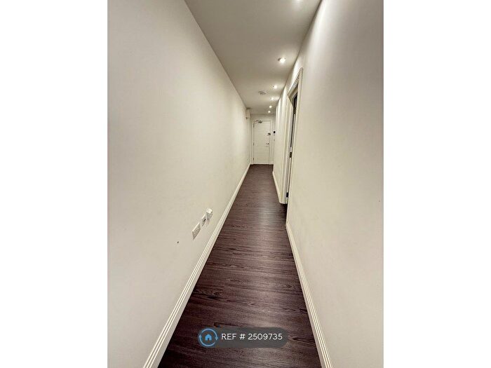 1 Bedroom Flat To Rent In Slough, Slough, SL1