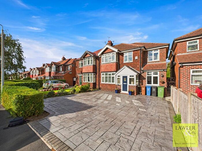 4 Bedroom Semi-Detached House For Sale In Chatsworth Road, Hazel Grove, SK7