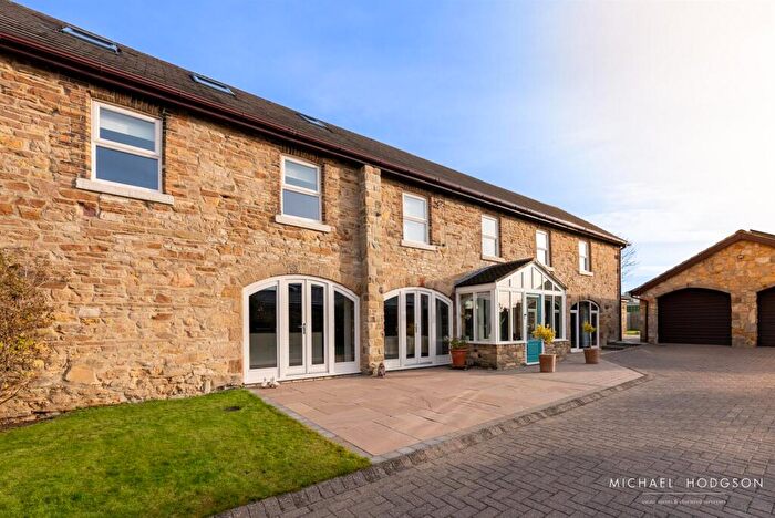 4 Bedroom Semi-Detached House For Sale In The Granaries, Offerton, Sunderland, SR4