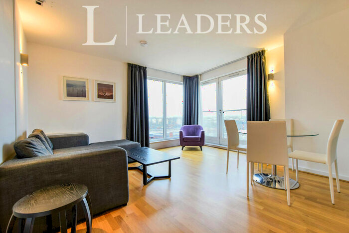 2 Bedroom Apartment To Rent In Skyline Central, Goulden Street, Manchester, M4