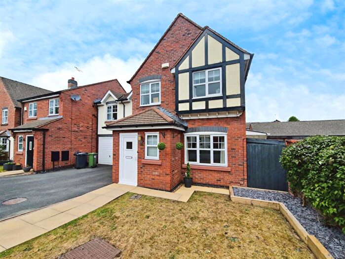 4 Bedroom Link Detached House For Sale In Sunnymill Drive, Sandbach, CW11