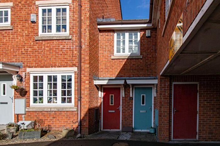 2 Bedroom Flat For Sale In Spring Thyme Fold, Littleborough, OL15