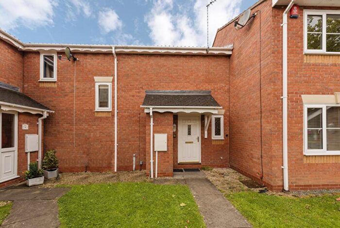 2 Bedroom Terraced House To Rent In Parkside Way, Northfield, Birmingham, B31