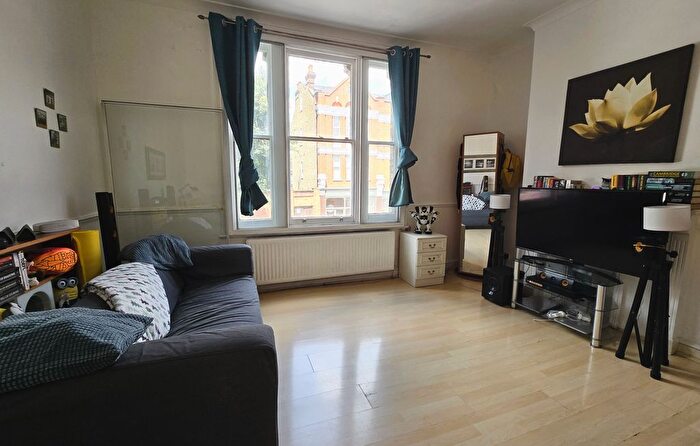 1 Bedroom Flat To Rent In West Hill, London, SW18