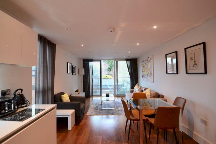 2 Bedroom Flat To Rent In Flower Lane, London, NW7