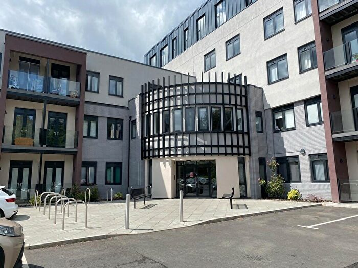 3 Bedroom Penthouse To Rent In Broadoaks, B91