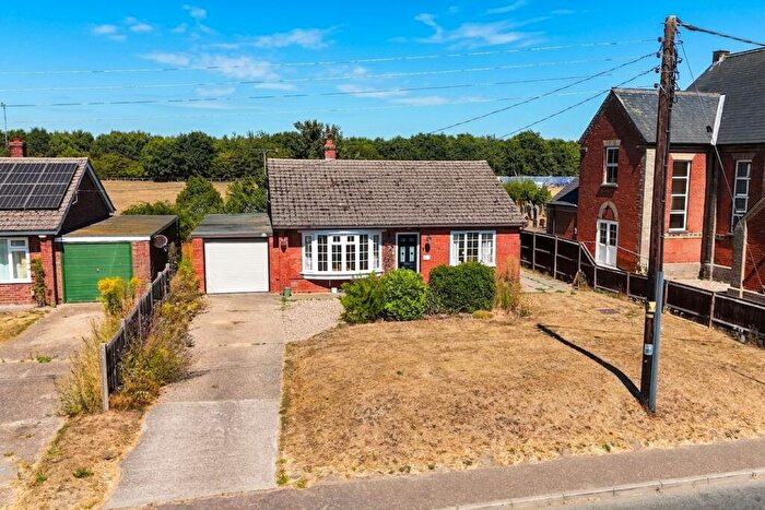 3 Bedroom Detached Bungalow For Sale In Chapelfield, Freethorpe, Norwich, NR13
