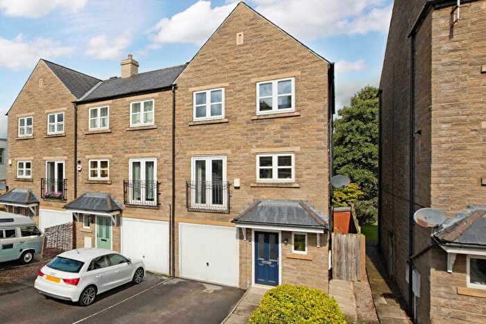 4 Bedroom Town House For Sale In Low Beck, Ilkley, LS29