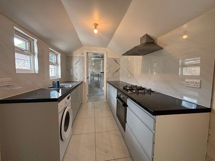 4 Bedroom Property To Rent In Priory Road, Tonbridge, TN9