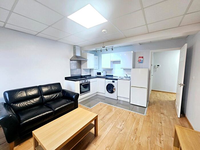 1 Bedroom Flat To Rent In London Road, Southampton, SO15