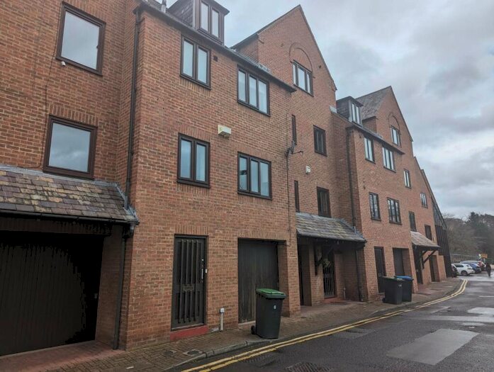 2 Bedroom House To Rent In Elvet Waterside, Durham, DH1