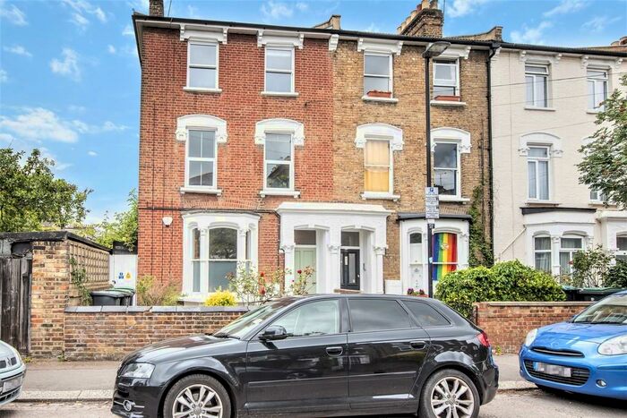 2 Bedroom Apartment To Rent In Marquis Road, N4