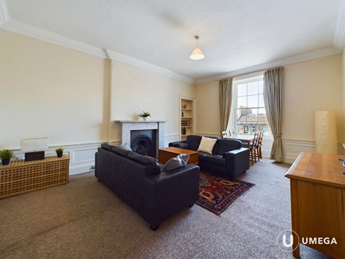 3 Bedroom Apartment To Rent In Cumberland Street, New Town, Edinburgh, EH3