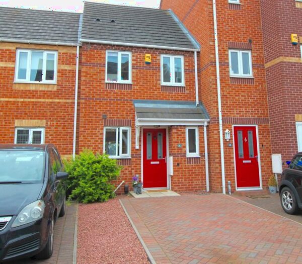 2 Bedroom Town House To Rent In Bramble Court, Sandiacre, NG10