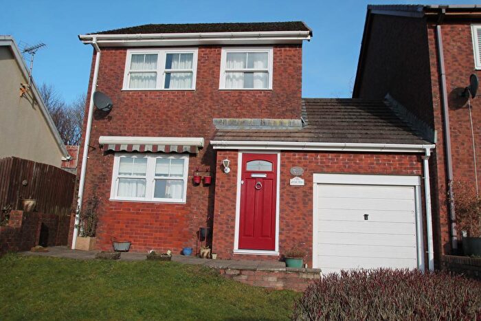3 Bedroom Link Detached House For Sale In Oak View, Blaenavon, Torfaen, NP4