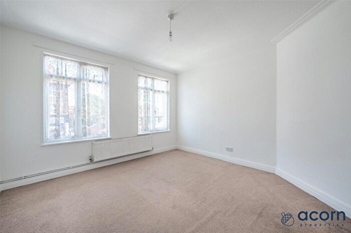 2 Bedroom Apartment To Rent In Apex Court, Selvage Lane, London, NW7