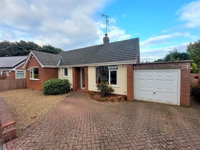 2 Bedroom Detached Bungalow For Sale In Hay Brow Close, Scalby, Scarborough, YO13