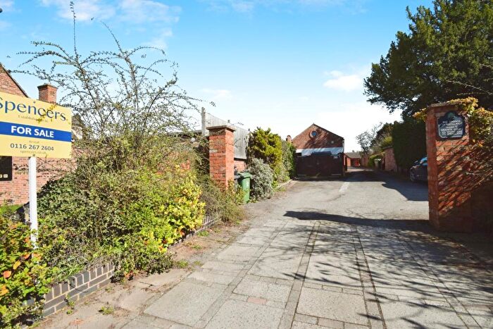 3 Bedroom Detached House For Sale In Birstall Road, Birstall, Leicester, Leicestershire, LE4