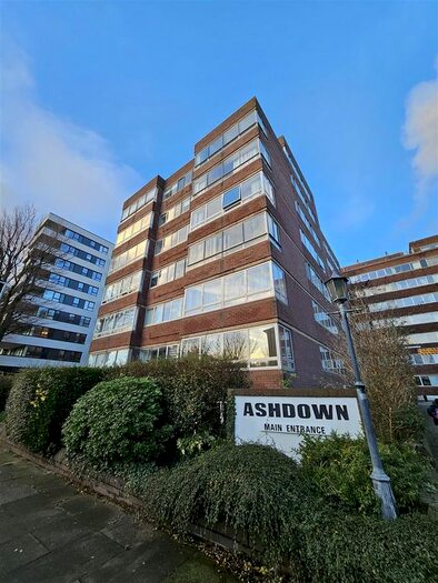 3 Bedroom Flat To Rent In Eaton Road, Hove, BN3