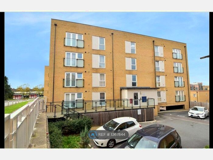 1 Bedroom Flat To Rent In Temple Hill, Dartford, DA1