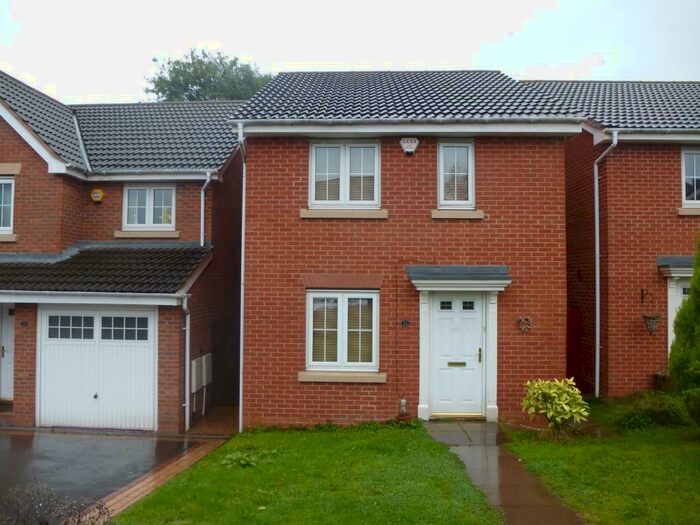 3 Bedroom House To Rent In Waterway Court, Birmingham, Birmingham, B14