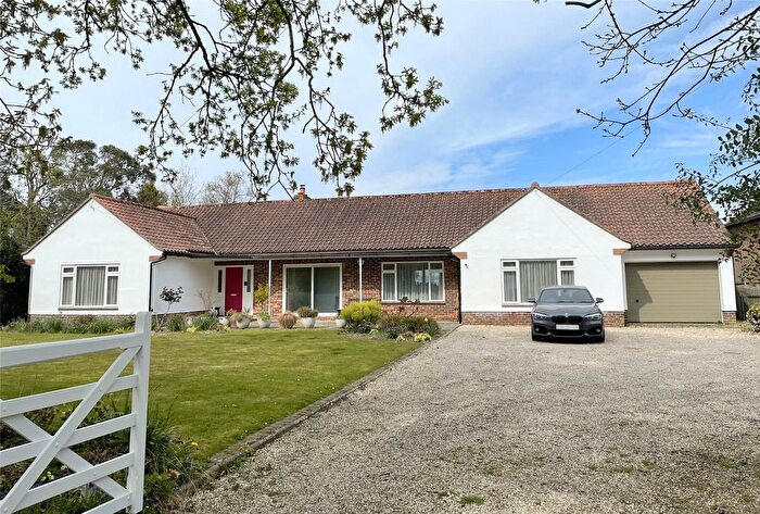 4 Bedroom Bungalow For Sale In Smugglers Lane, Bosham, Chichester, PO18