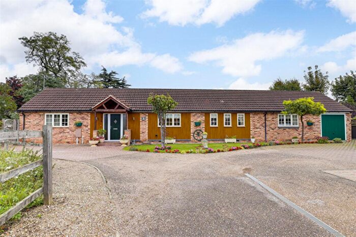 2 Bedroom Cottage For Sale In Adbolton Lane, West Bridgford, Nottinghamshire, NG2