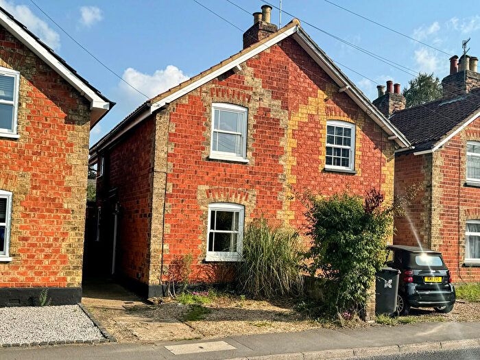 3 Bedroom Semi-Detached House To Rent In Bengeo Street, Hertford, SG14