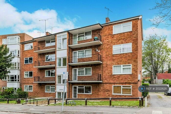 2 Bedroom Flat To Rent In Church Hill Road, Surbiton, KT6