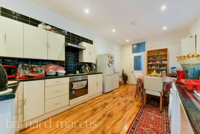 6 Bedroom Property To Rent In Pretoria Road, London, SW16