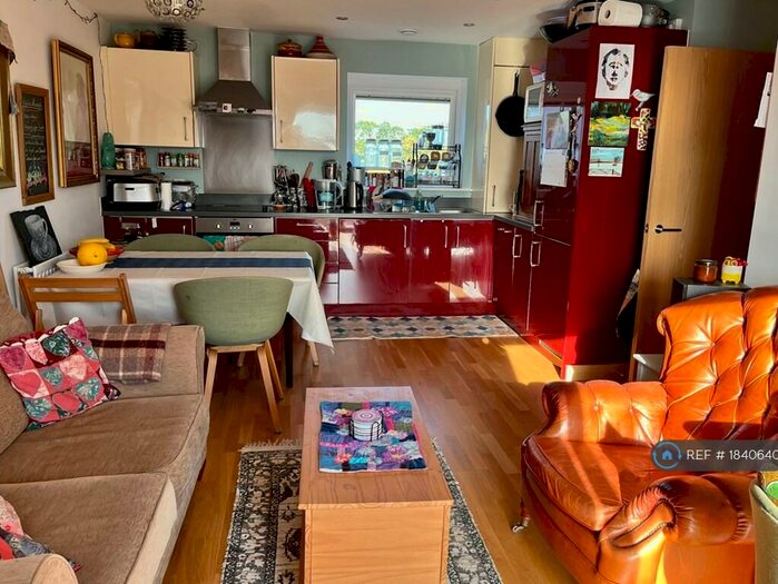 2 Bedroom Flat To Rent In Olympia Way, Whitstable, CT5