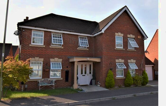 5 Bedroom Property To Rent In Harrow Road, Fleet, GU51