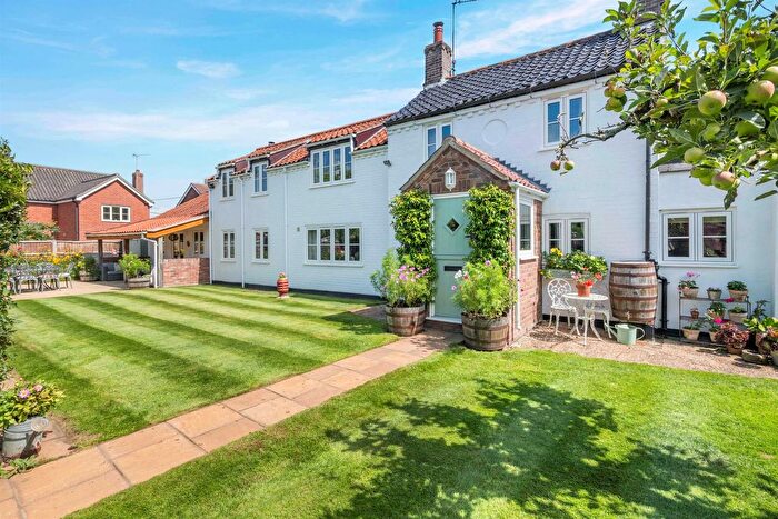 4 Bedroom Detached House For Sale In Church Lane, Bintree, Dereham, NR20