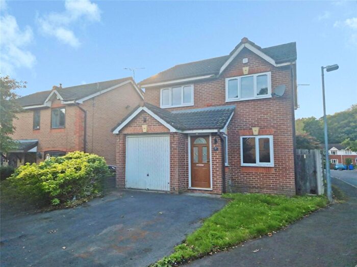3 Bedroom Detached House For Sale In Quarry Pond Road, Worsley, M28