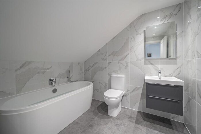 2 Bedroom Apartment To Rent In Quadrant House, Quadrant Mews, Buxton, SK17